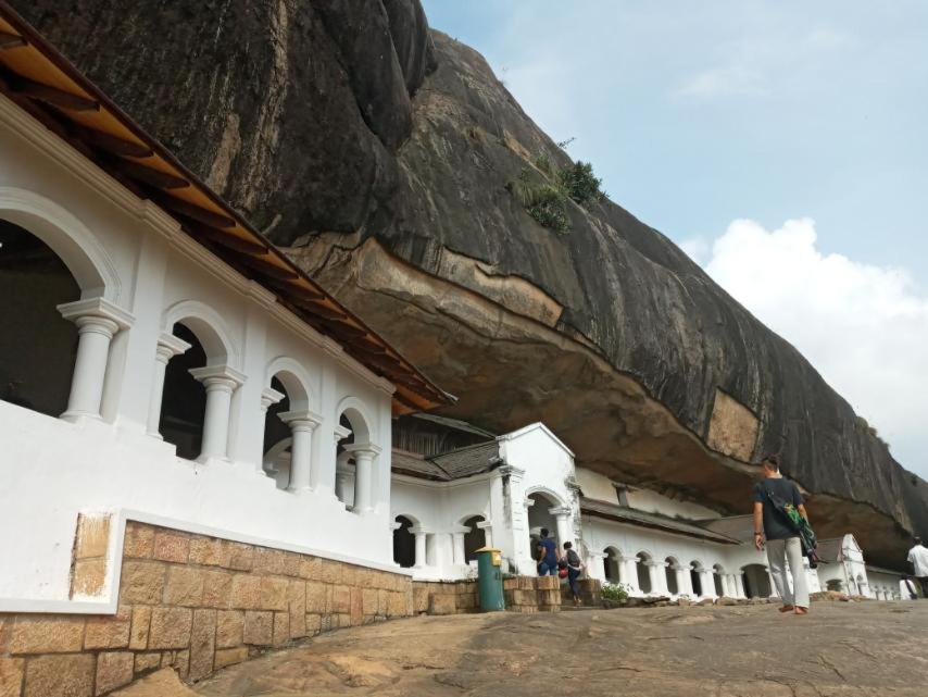 Restwell Homestay Дамбулла Экстерьер фото